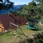 Les De La Marcairie *