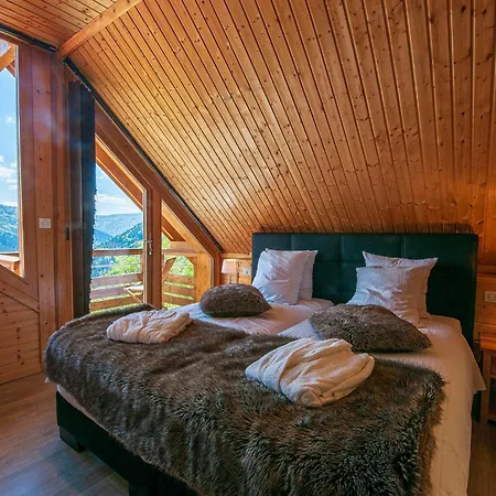 Les De La Marcairie Chalet