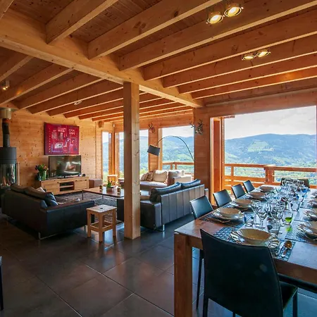 Les De La Marcairie *